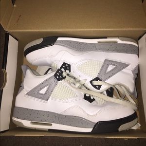 Air Jordan retro 4 cements